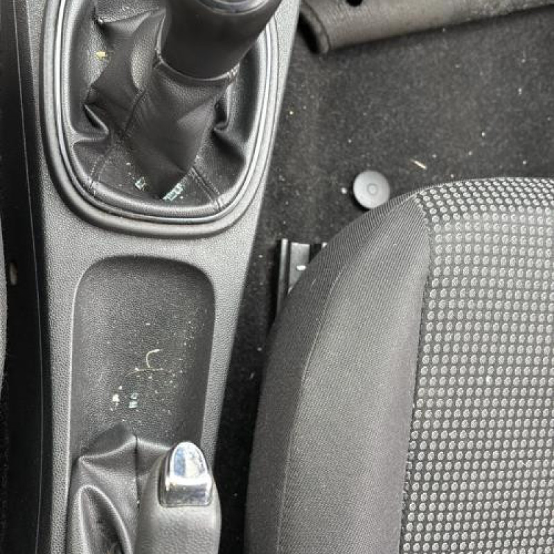 Feu arriere principal droit (feux) OPEL CORSA D Photo n°19