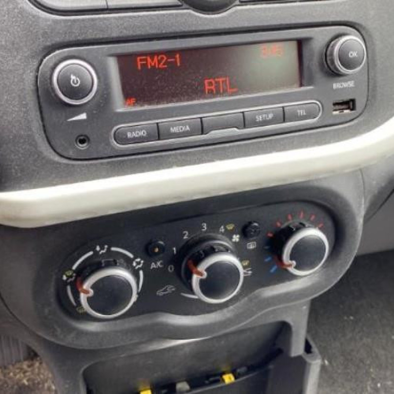 Ceinture arriere gauche RENAULT TWINGO 3 Photo n°11