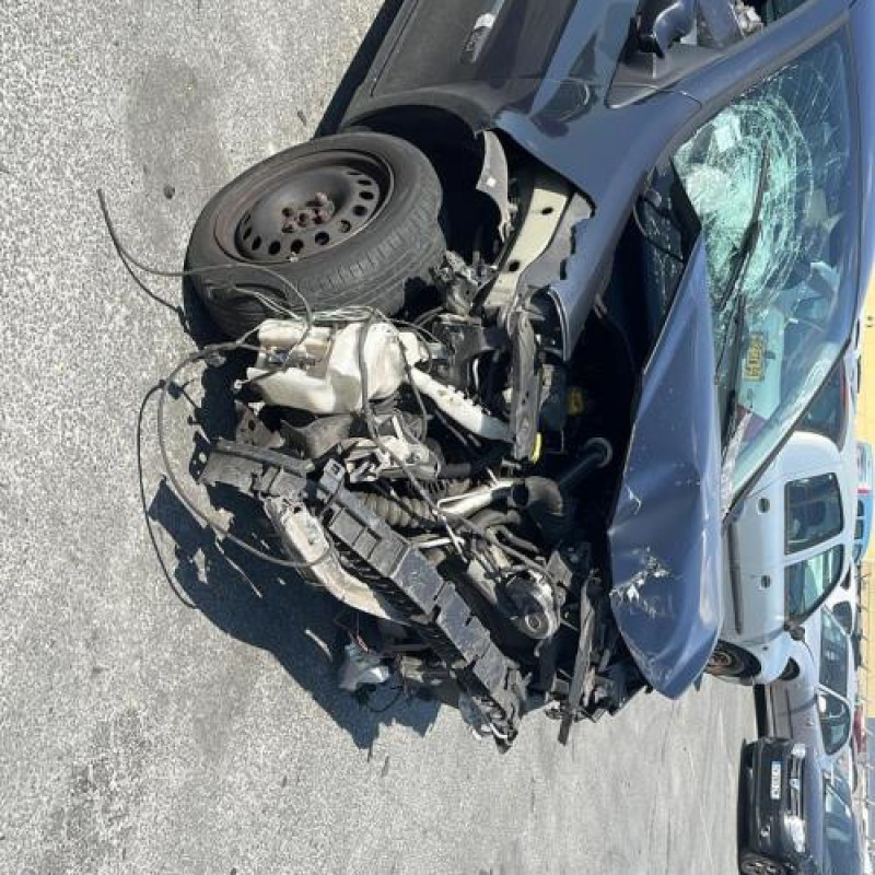 Serrure avant droit RENAULT CLIO 3 Photo n°17