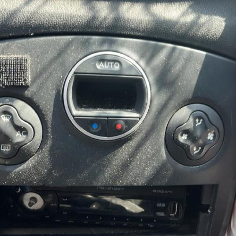 Serrure avant droit RENAULT CLIO 3 Photo n°18