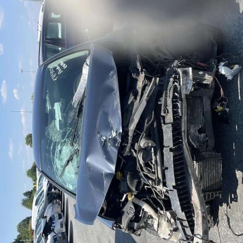 Serrure avant droit RENAULT CLIO 3 Photo n°19
