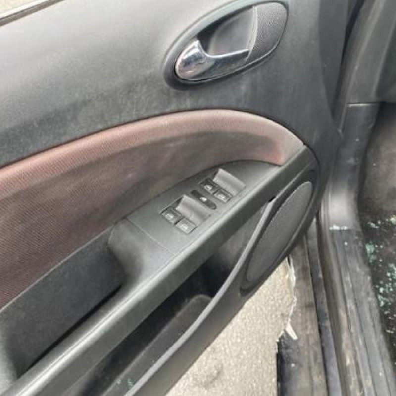 Serrure avant gauche SEAT LEON 2 Photo n°6