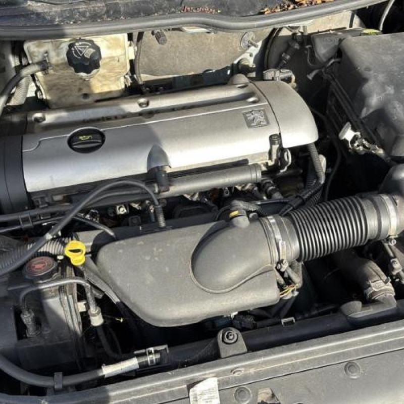 Anti brouillard arriere PEUGEOT 206 Photo n°13