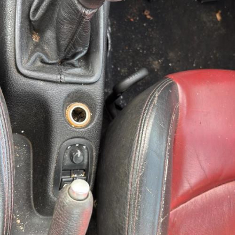 Ceinture arriere gauche PEUGEOT 206 Photo n°18