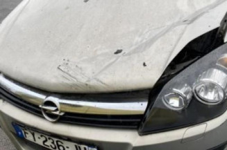 Optique avant principal gauche (feux)(phare) OPEL ASTRA H