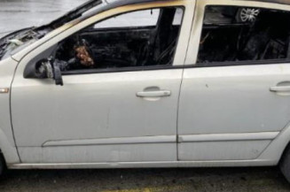 Optique avant principal gauche (feux)(phare) OPEL ASTRA H
