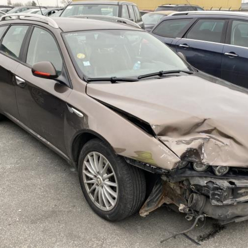 Feu arriere secondaire gauche (feux) ALFA ROMEO 159 Photo n°6