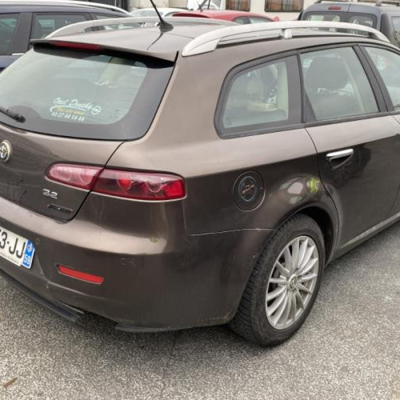 Feu arriere secondaire gauche (feux) ALFA ROMEO 159 Photo n°7