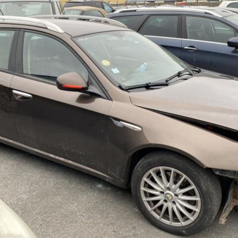 Feu arriere secondaire gauche (feux) ALFA ROMEO 159 Photo n°12
