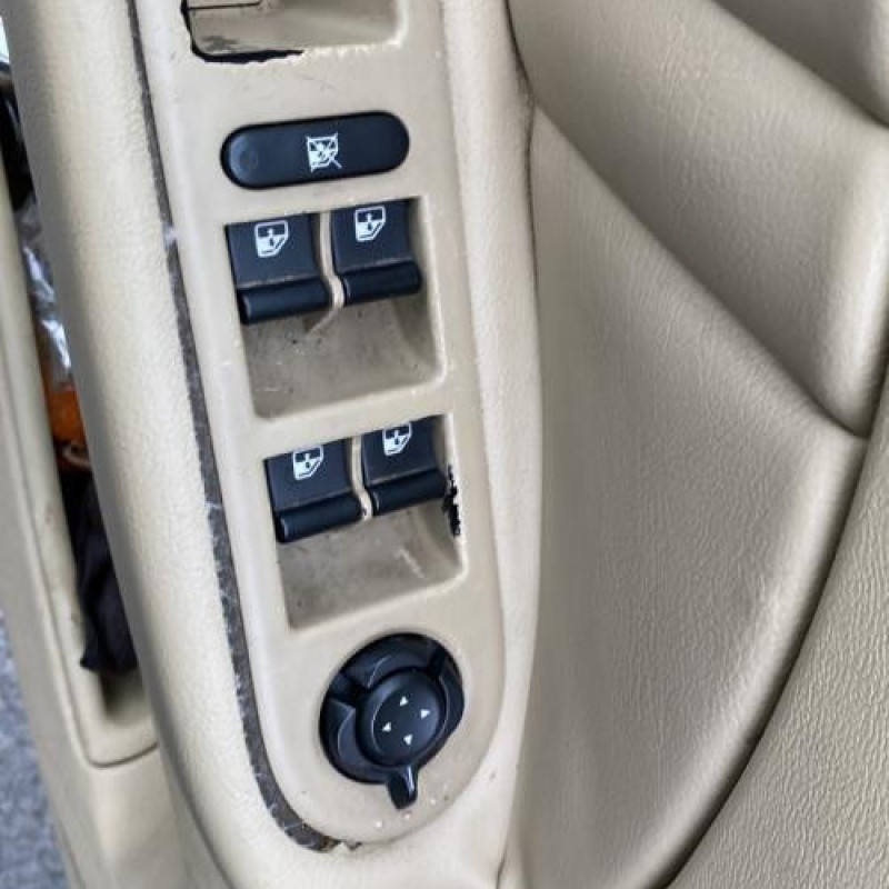 Feu arriere secondaire gauche (feux) ALFA ROMEO 159 Photo n°15
