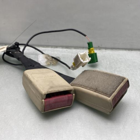 Attache ceinture arriere droit CITROEN C6 Photo n°1