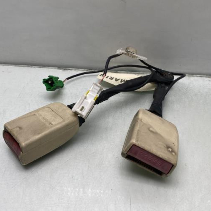 Attache ceinture arriere droit CITROEN C6 Photo n°3