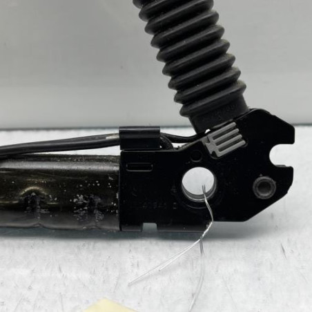 Pretensionneur de ceinture avant droit BMW SERIE 1 E87