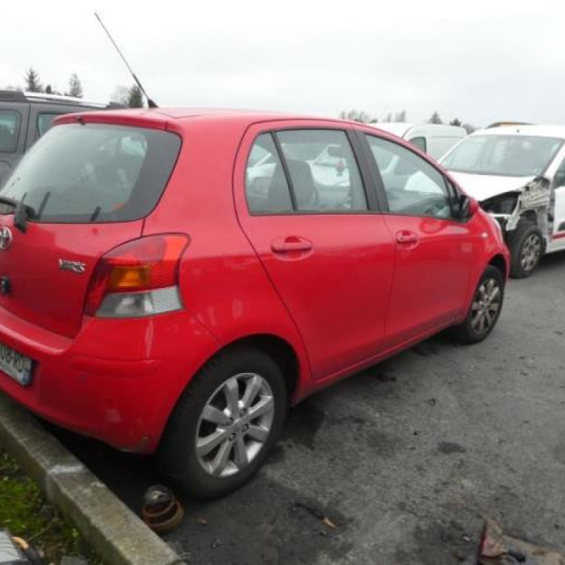 Serrure avant droit TOYOTA YARIS 2 Photo n°8