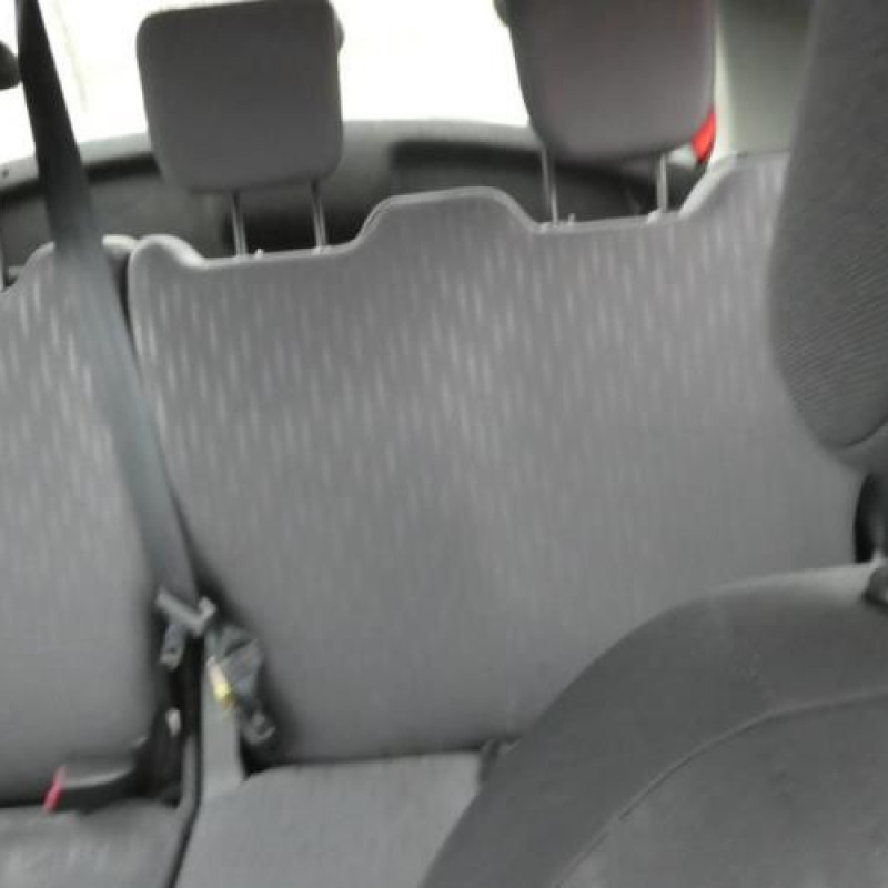 Serrure avant droit TOYOTA YARIS 2 Photo n°9