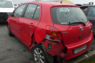 Serrure avant droit TOYOTA YARIS 2