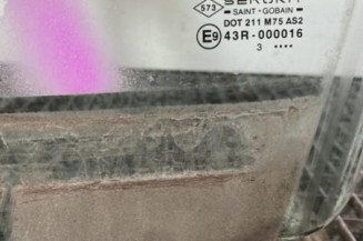 Vitre avant gauche RENAULT CLIO 2