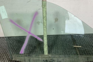Vitre avant gauche RENAULT CLIO 2