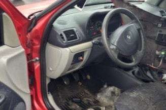 Vitre avant gauche RENAULT CLIO 2