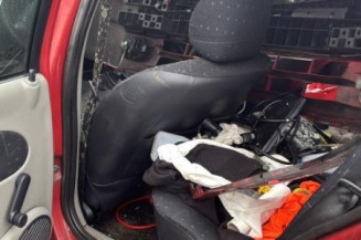Vitre avant gauche RENAULT CLIO 2