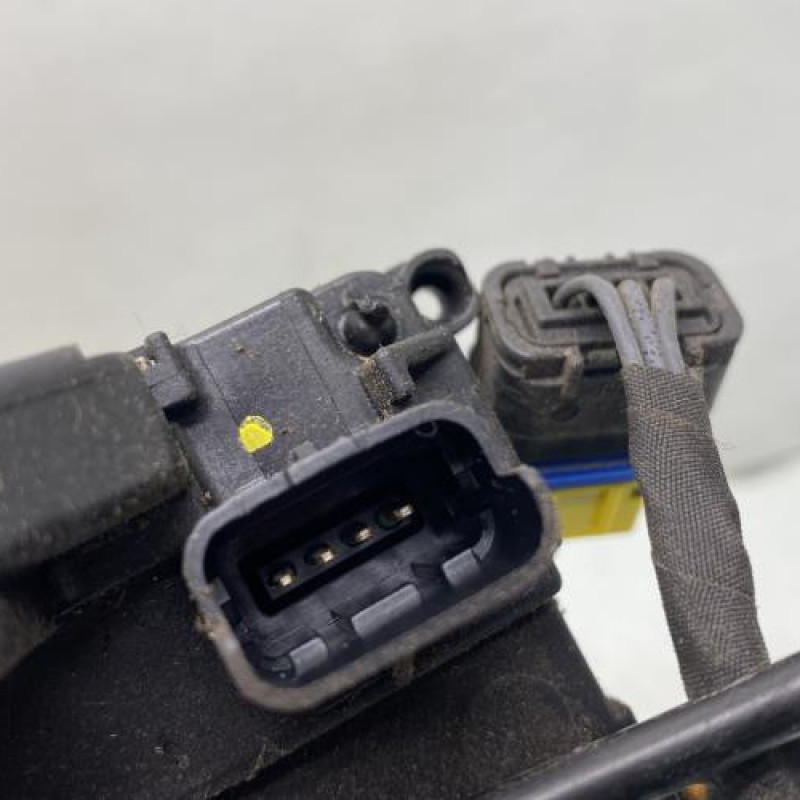 Serrure arriere droit RENAULT SCENIC 3 Photo n°4