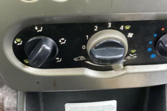 Custode arriere gauche (porte) DACIA SANDERO 1