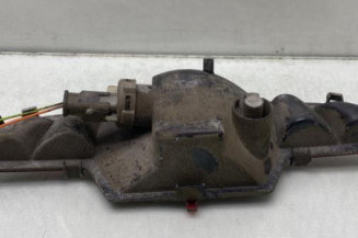 Anti brouillard arriere PEUGEOT 208 1