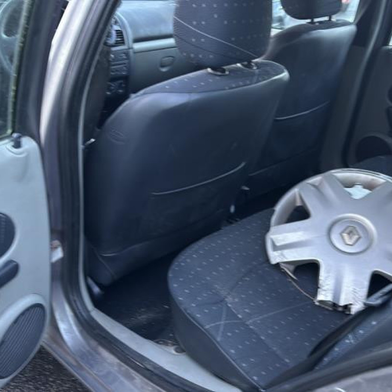 Ceinture arriere gauche RENAULT CLIO 2 Photo n°13