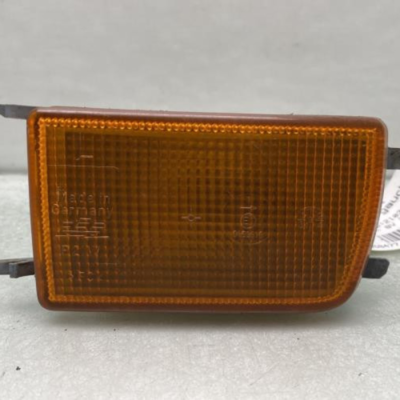 Optique avant secondaire gauche (feux)(clignotant) VOLKSWAGEN GOLF 3 Photo n°1