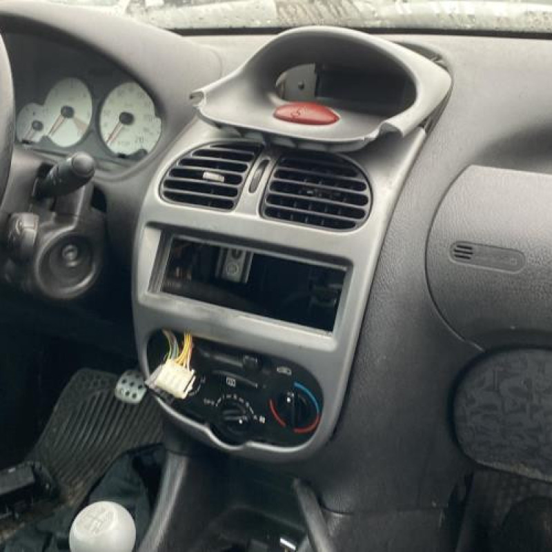 Boitier de prechauffage PEUGEOT 206 Photo n°18