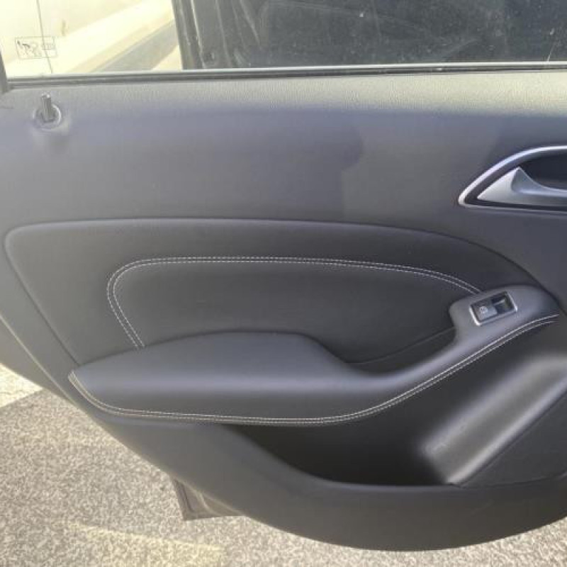 Attache ceinture arriere gauche MERCEDES CLASSE B 246 Photo n°12