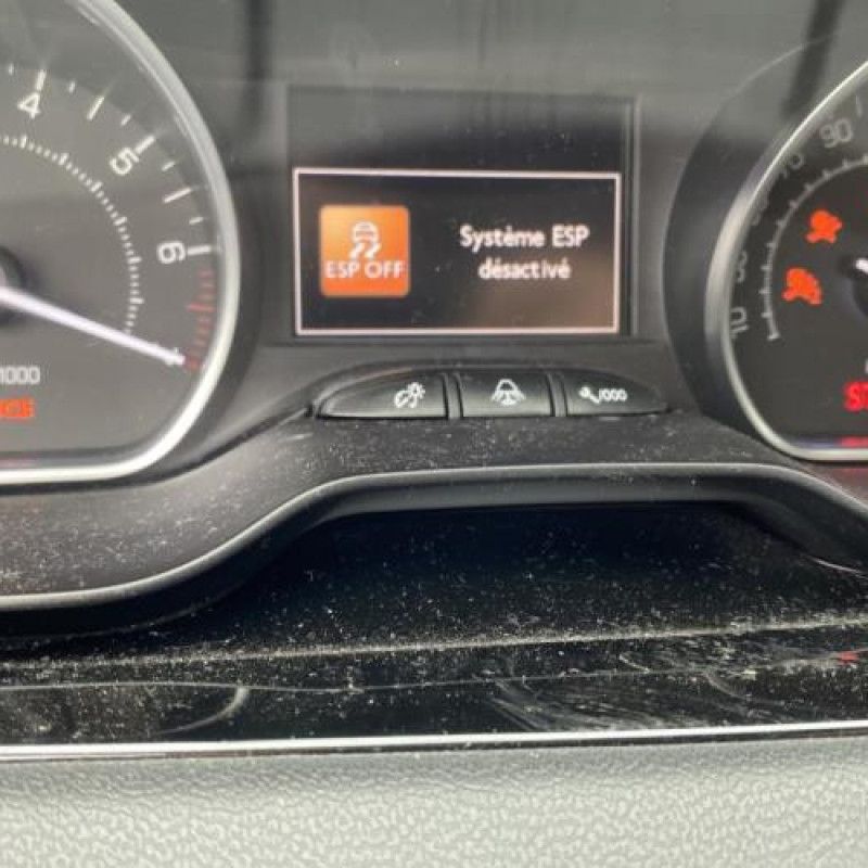 Calculateur moteur PEUGEOT 208 1 Photo n°8