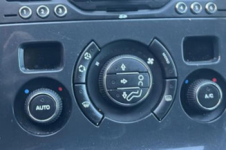 Calculateur moteur PEUGEOT 3008 1