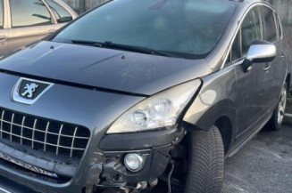 Calculateur moteur PEUGEOT 3008 1