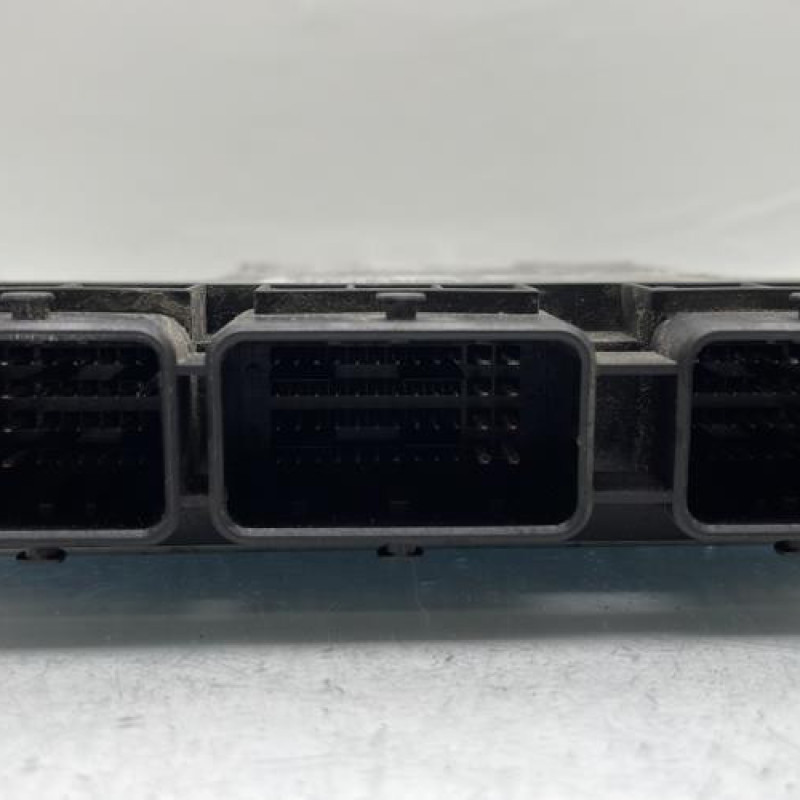 Calculateur moteur RENAULT GRAND SCENIC 2 Photo n°3