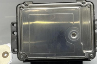 Calculateur moteur RENAULT GRAND SCENIC 2