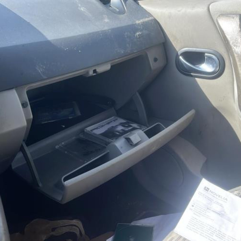 Calculateur moteur RENAULT GRAND SCENIC 2 Photo n°12