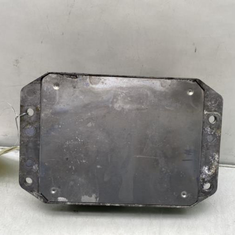 Calculateur moteur OPEL MERIVA A Photo n°2