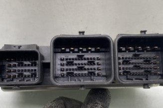 Calculateur moteur PEUGEOT 208 1