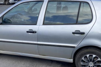 Optique avant secondaire gauche (feux)(clignotant) VOLKSWAGEN POLO 3