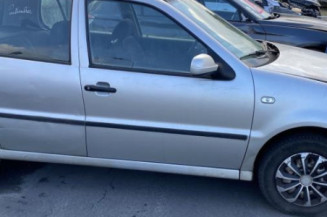 Optique avant secondaire gauche (feux)(clignotant) VOLKSWAGEN POLO 3