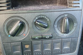 Optique avant secondaire gauche (feux)(clignotant) VOLKSWAGEN POLO 3