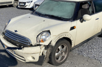 MINI MINI 2 R55 CLUBMAN PHASE 1 BREAK 1.6D - 16V TURBO COOPER D Photo n°1