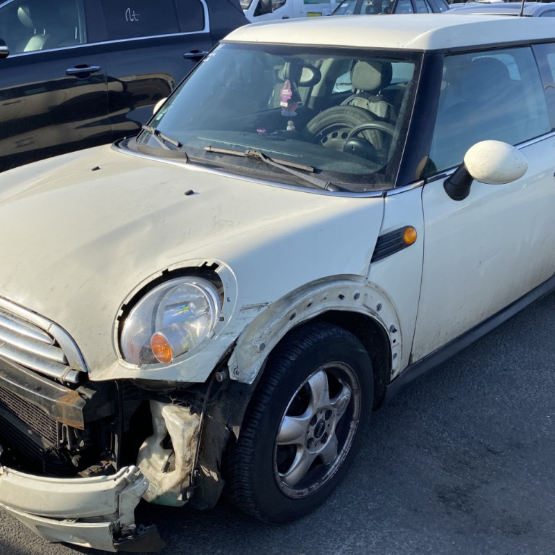 MINI MINI 2 R55 CLUBMAN PHASE 1 BREAK 1.6D - 16V TURBO COOPER D Photo n°2