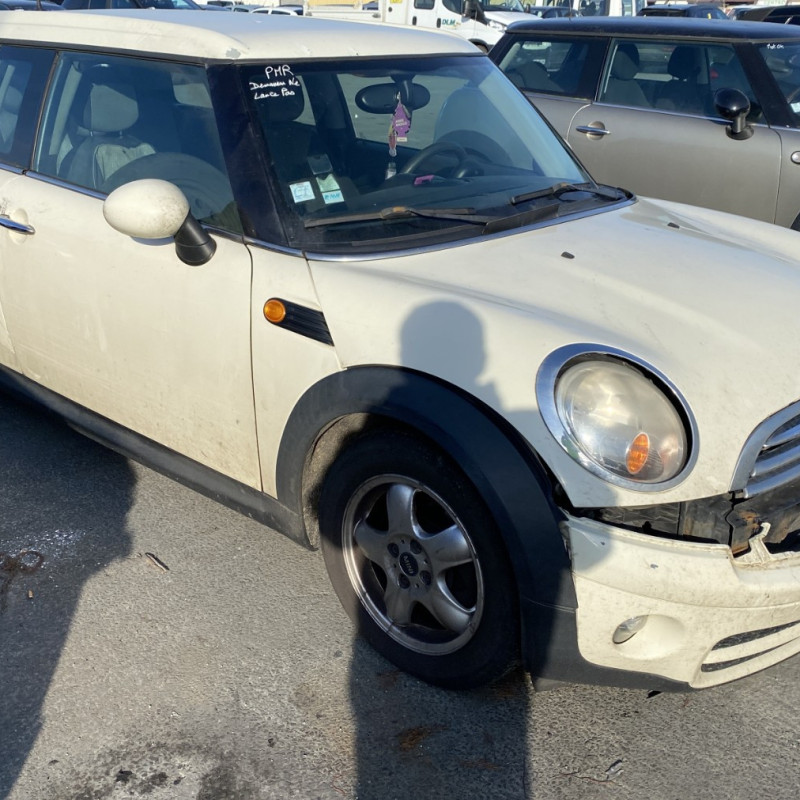 MINI MINI 2 R55 CLUBMAN PHASE 1 BREAK 1.6D - 16V TURBO COOPER D Photo n°3