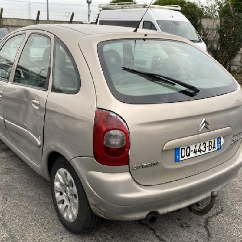 Moteur CITROEN XSARA PICASSO Photo n°8