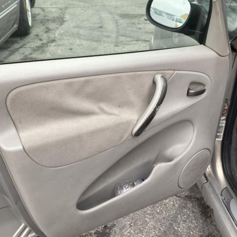Moteur CITROEN XSARA PICASSO Photo n°13