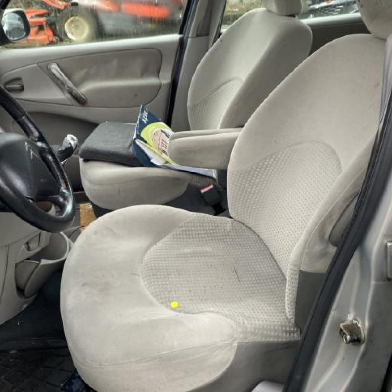 Moteur CITROEN XSARA PICASSO Photo n°14