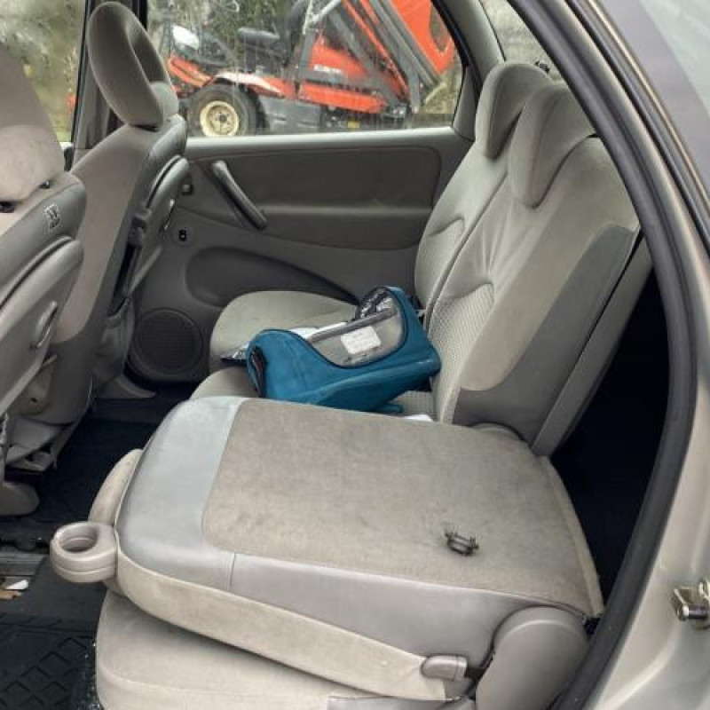 Moteur CITROEN XSARA PICASSO Photo n°15