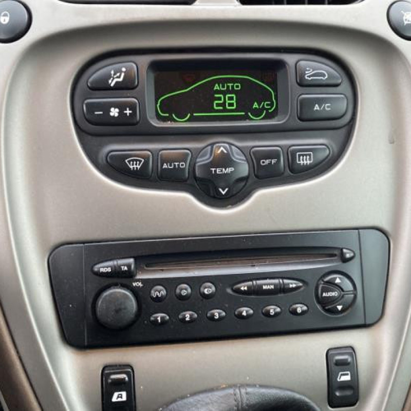 Moteur CITROEN XSARA PICASSO Photo n°18